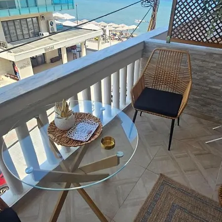 Charlie Chaplin Luxury Apartment Peraia (Thessaloniki)