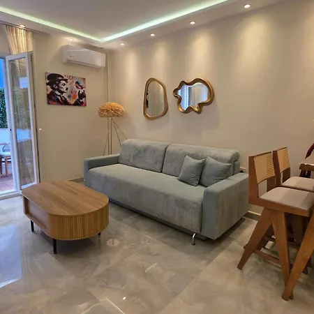 Apartment Charlie Chaplin Luxury Peraia (Thessaloniki)